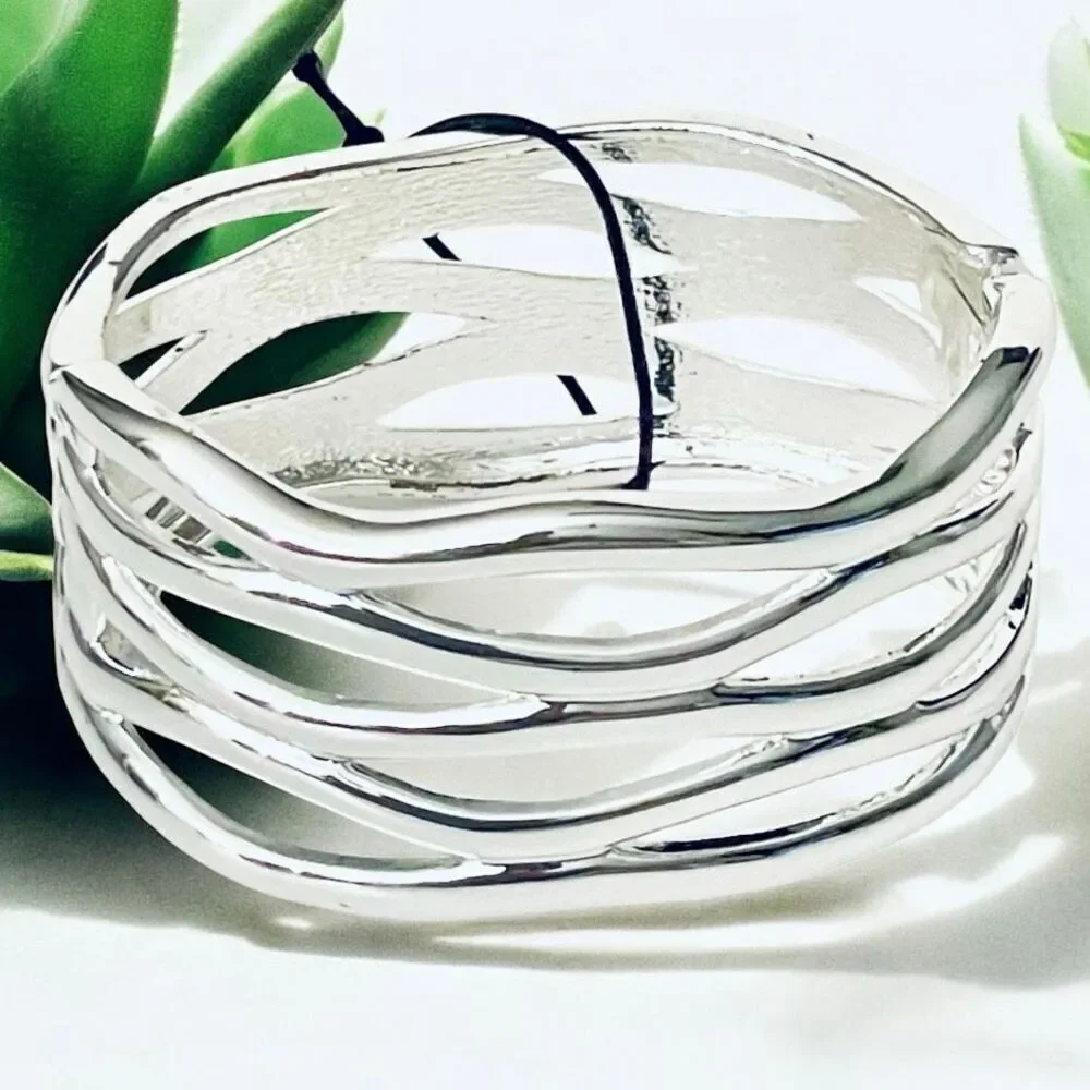 NWT Robert Lee Morris Genuine Silver Pleated open-weave Hinged Cuff Bracelet